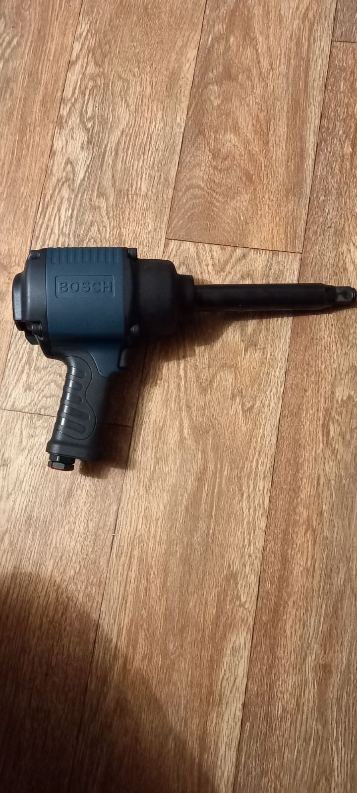 АКЦІЯ! Bosch Пневматичний ударний гайковерт з подовженим шпинделем 3/