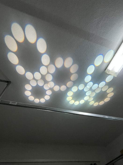 Moving Heads Spot Robe e Futurelight