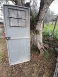 Vendo porta em ferro