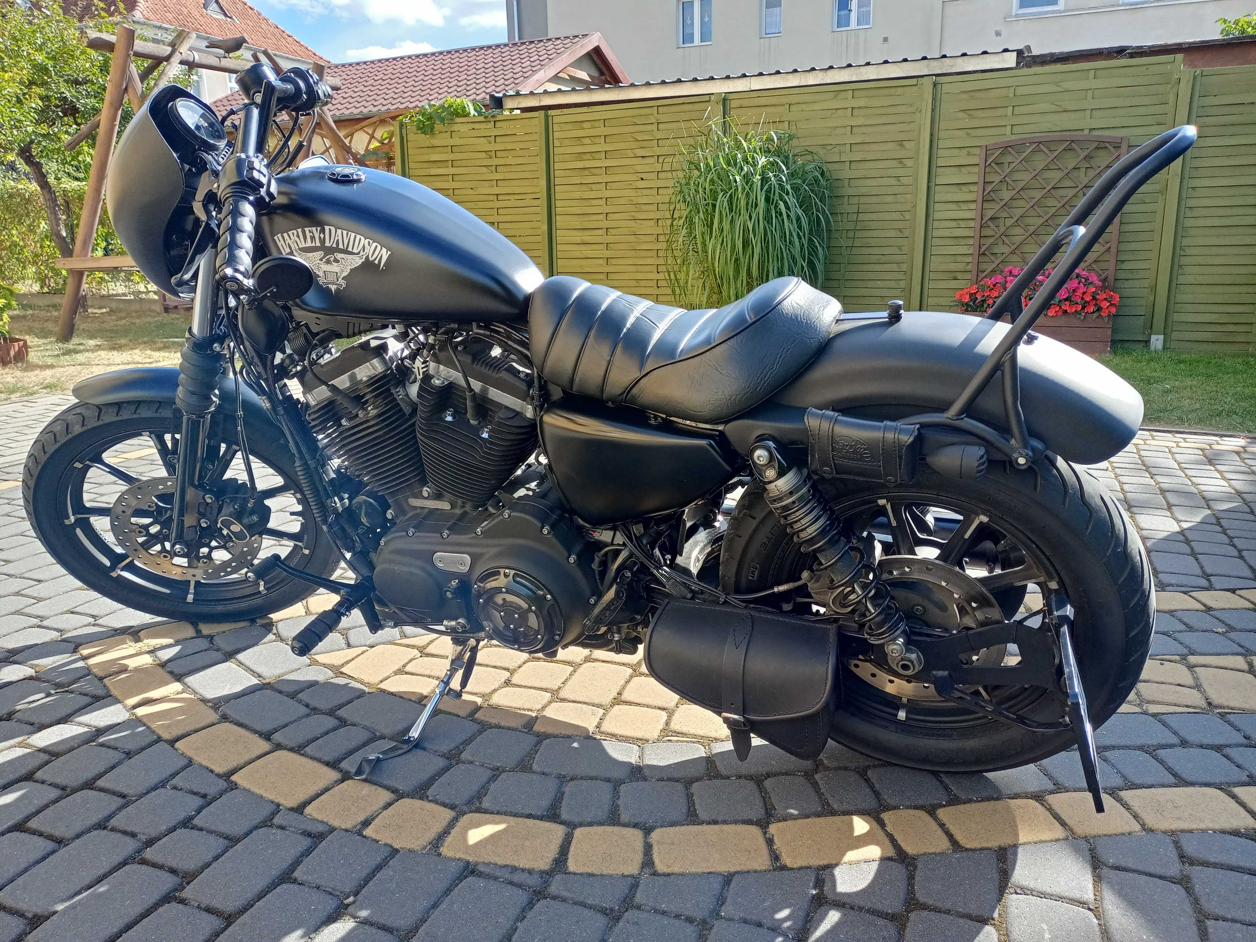 Harley - Davidson Iron 883