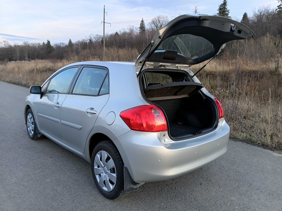 Тайота Ауріс 2008р