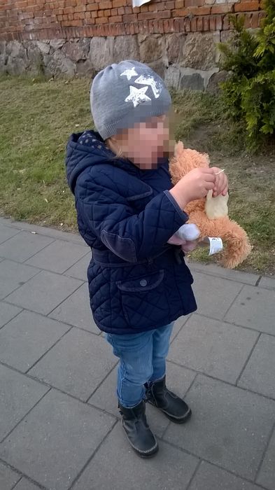 Szara czapka H&M z gwiazdkami 2-4lata