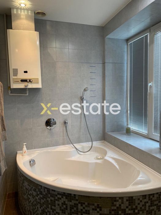 Комісію сплачує власник!!! 3х кімнатна квартира в Центрі