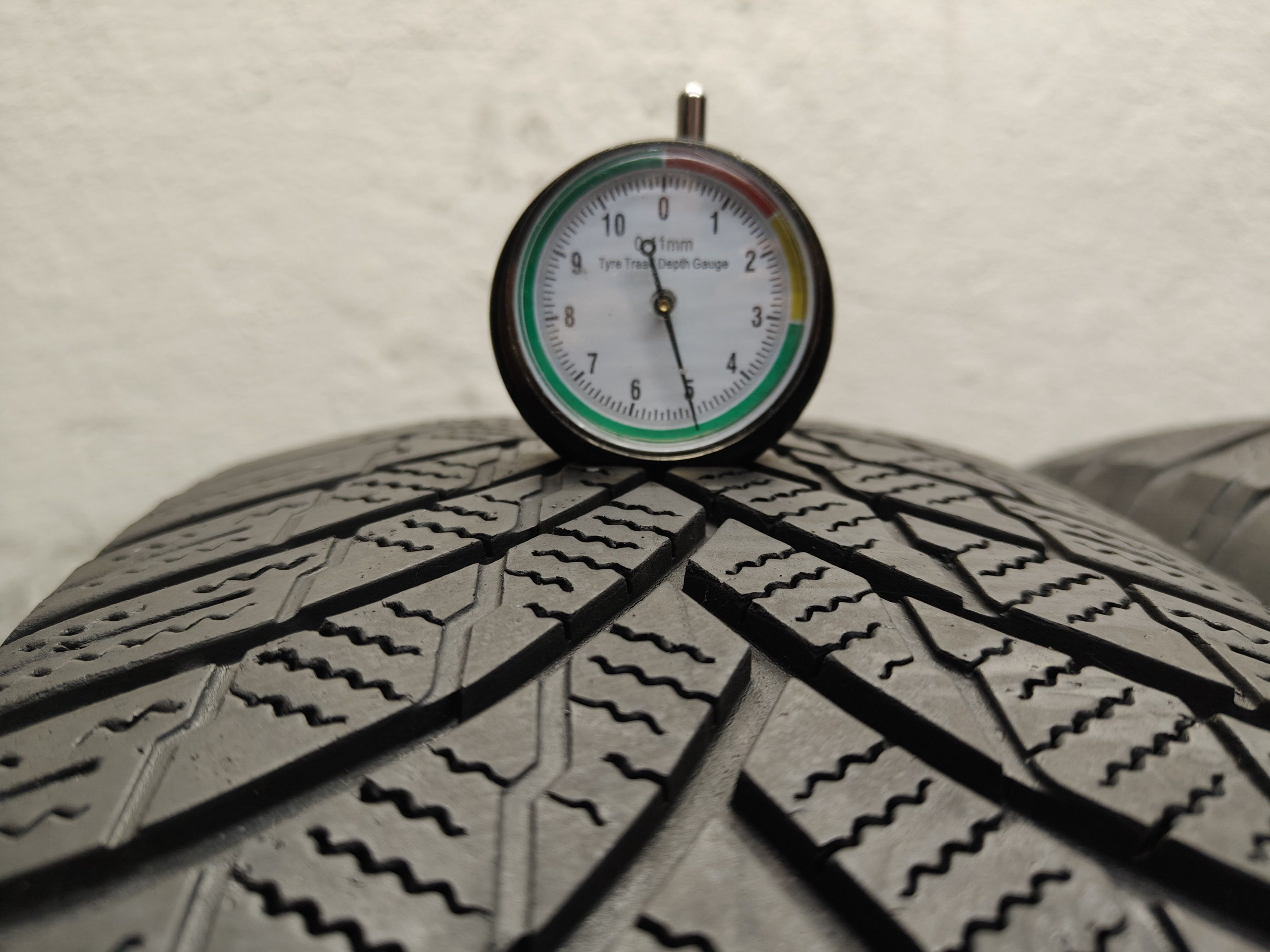 4X 215/65R16 98H Firestone Winterhawk 4 Opony Zimowe