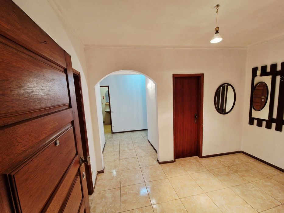 Apartamento T3 c/ garagem