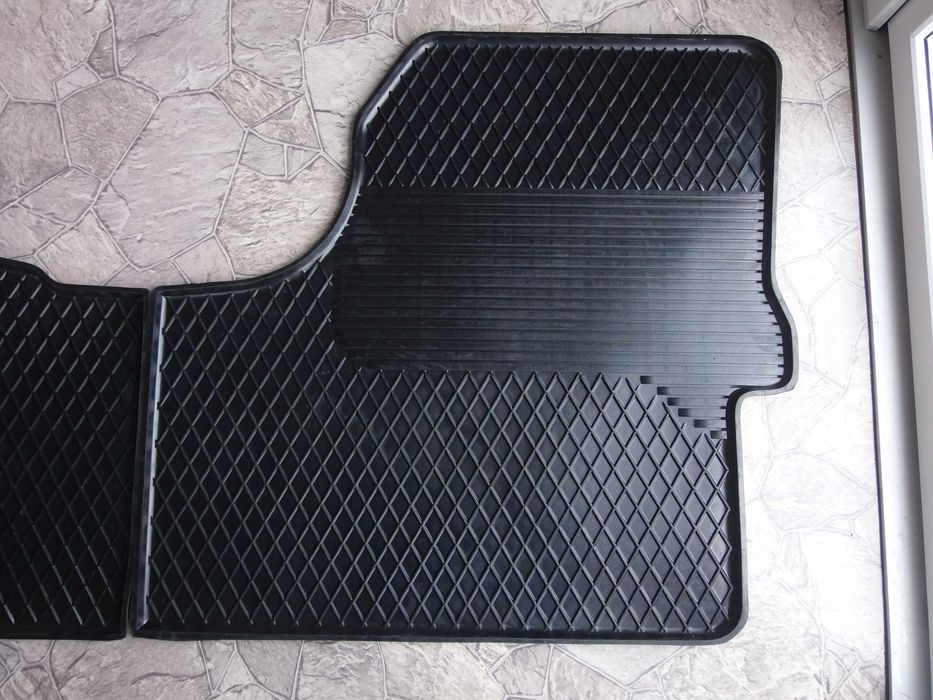 Dywaniki Gumowe Korytka Mercedes Sprinter Volkswagen Crafter VW Rok 06