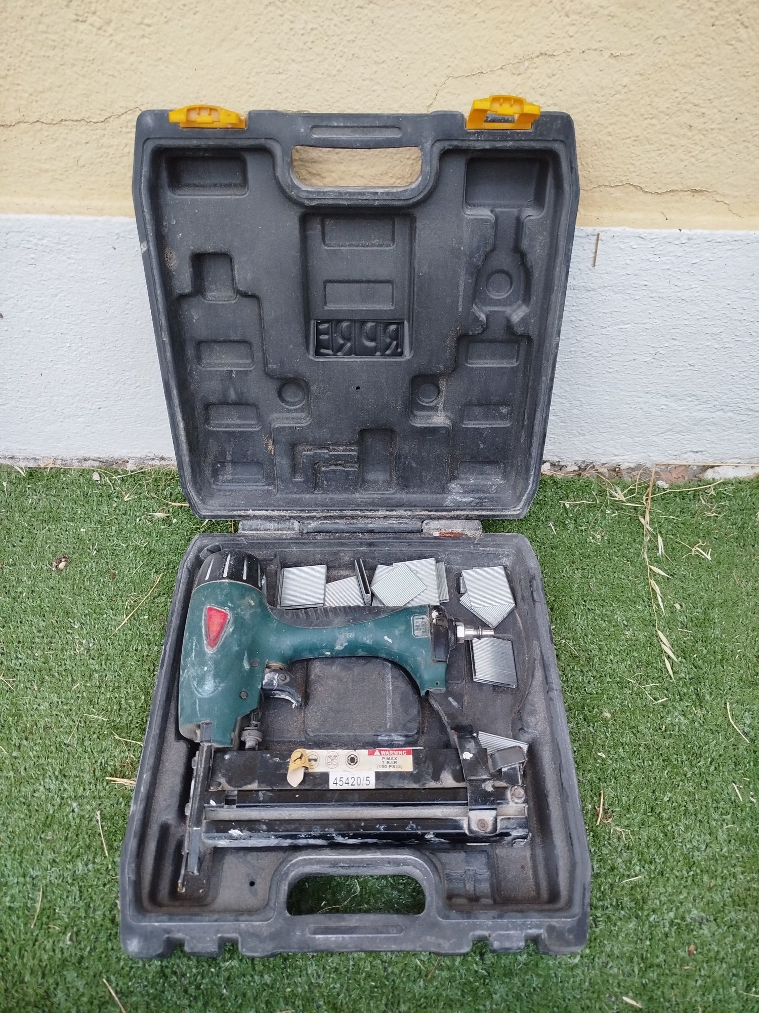 Agrafador/pregador pneumático Airpress Tacker