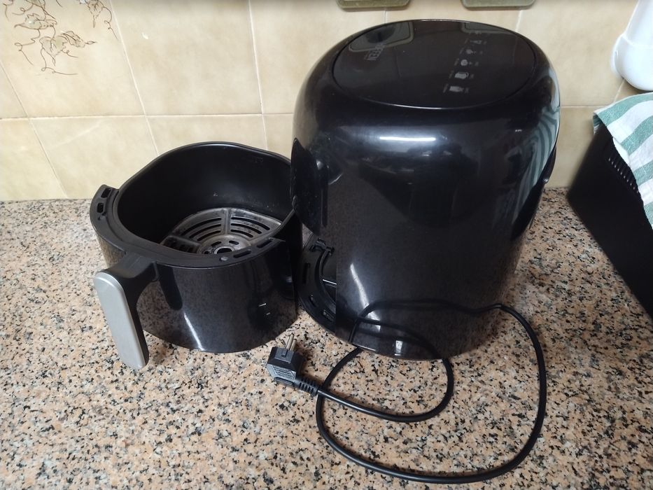 Fritadeira Air Fryer da marca Hoffen casa quarto apartamento vivenda.