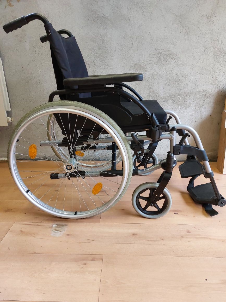Wózek inwalidzki Brezzy Basix 2