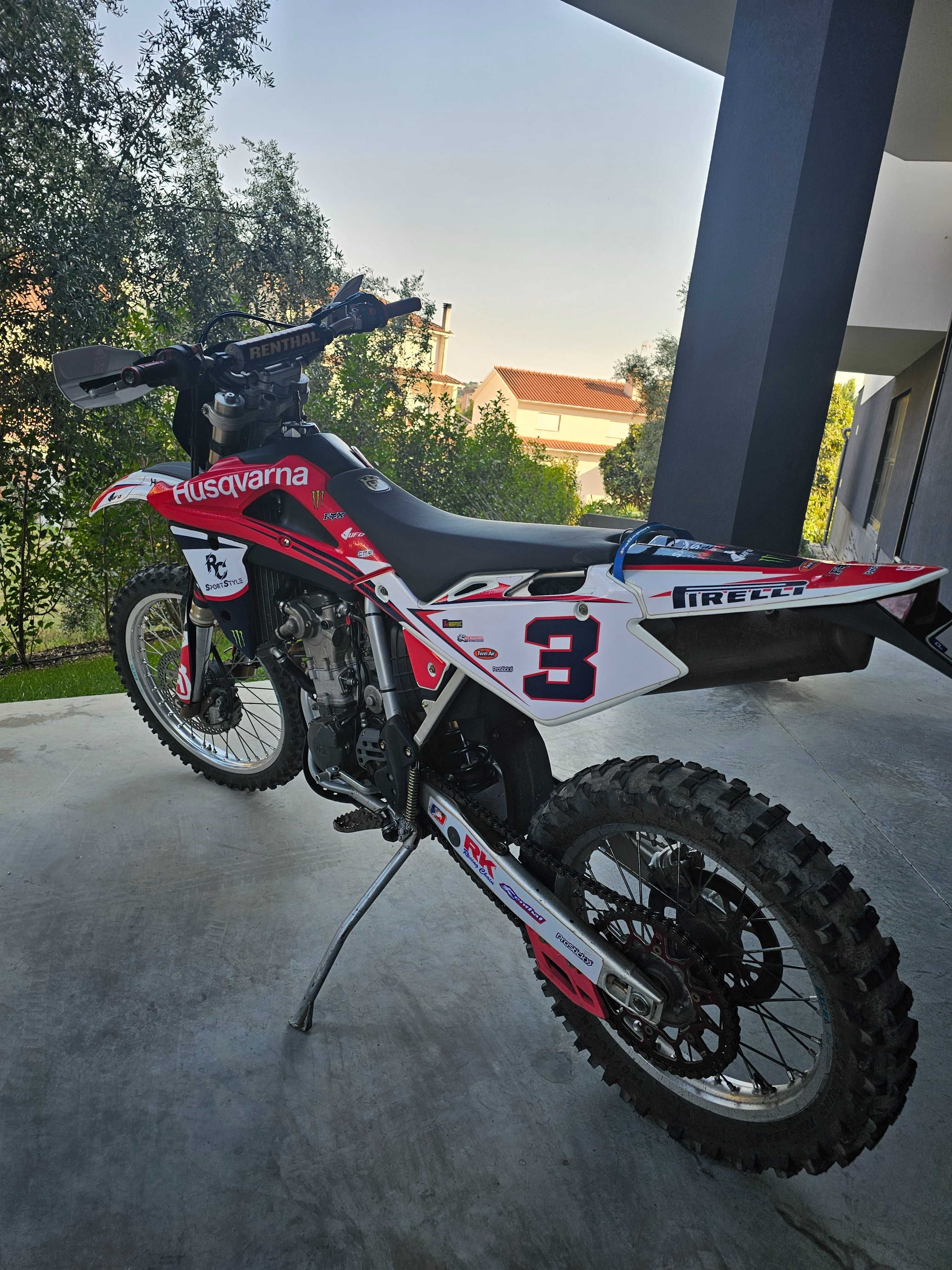 Husqvarna TE 450 matriculada com motor de arranque