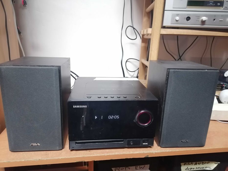 Wieża Samsung MM-C330