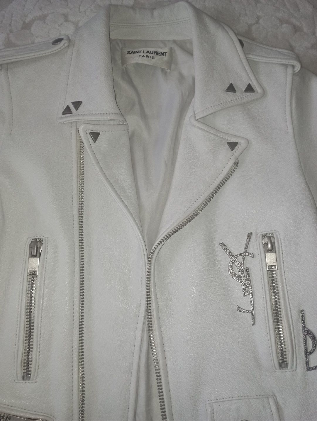 Продам куртку натуральная кожа Yves Saint Laurent.