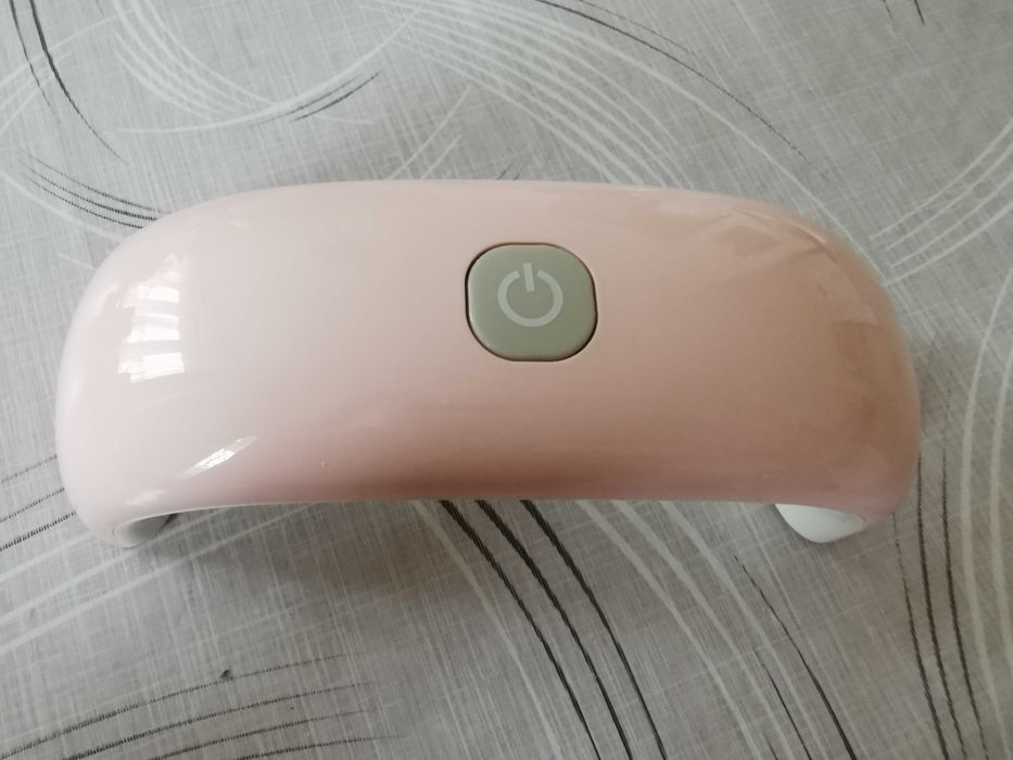 Lampa UV do manicure hybrydowego + gratisy