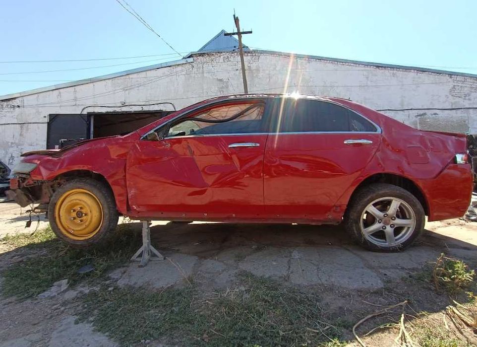 Кузов Honda Accord 2005 2.0 бенз красный седан. Разборка Honda Accord