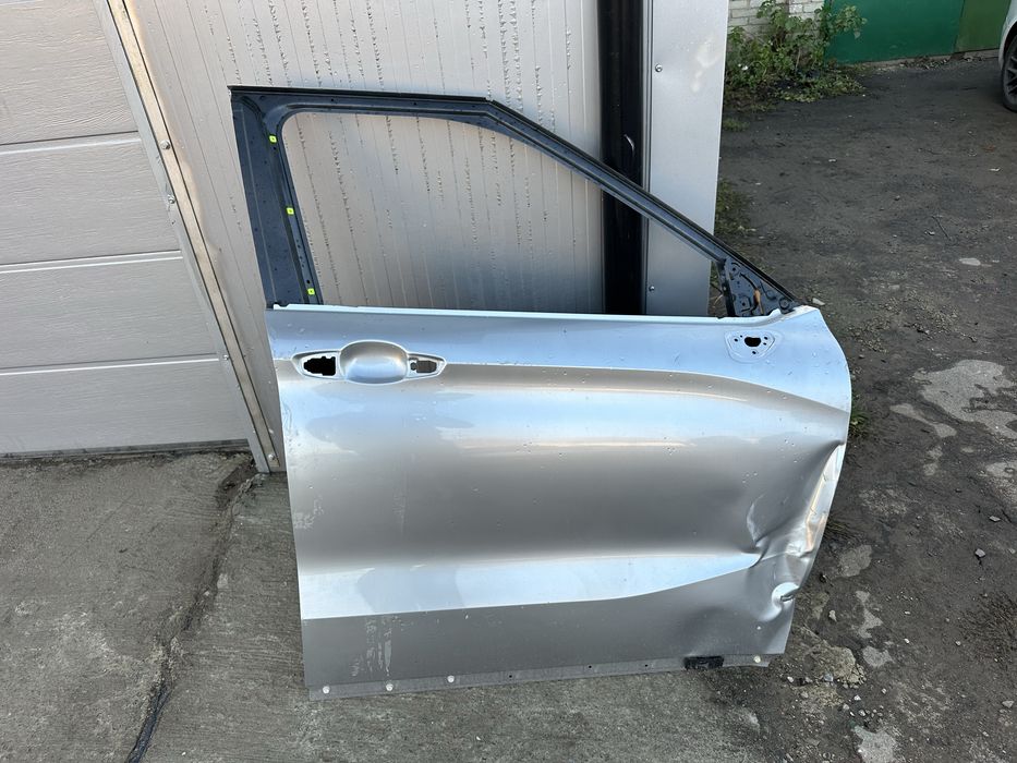 Двері 2023 Mitsubishi Outlander