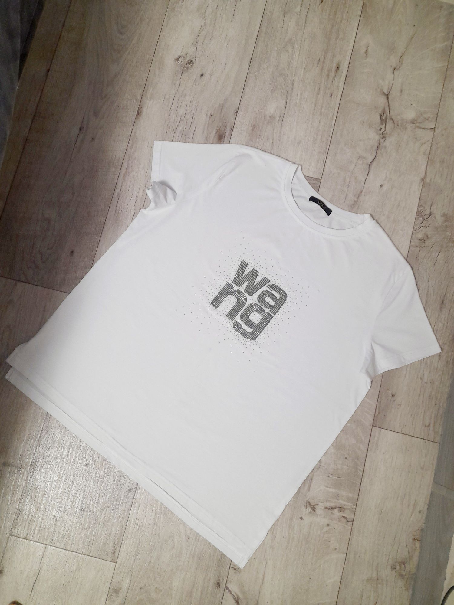 Біла футболка wang