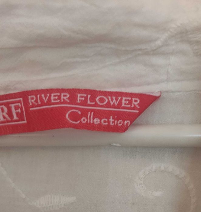 Bluzeczka biała z białym haftem