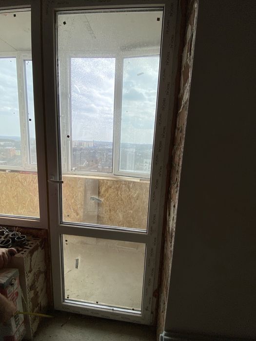 Вікно та двері балконні