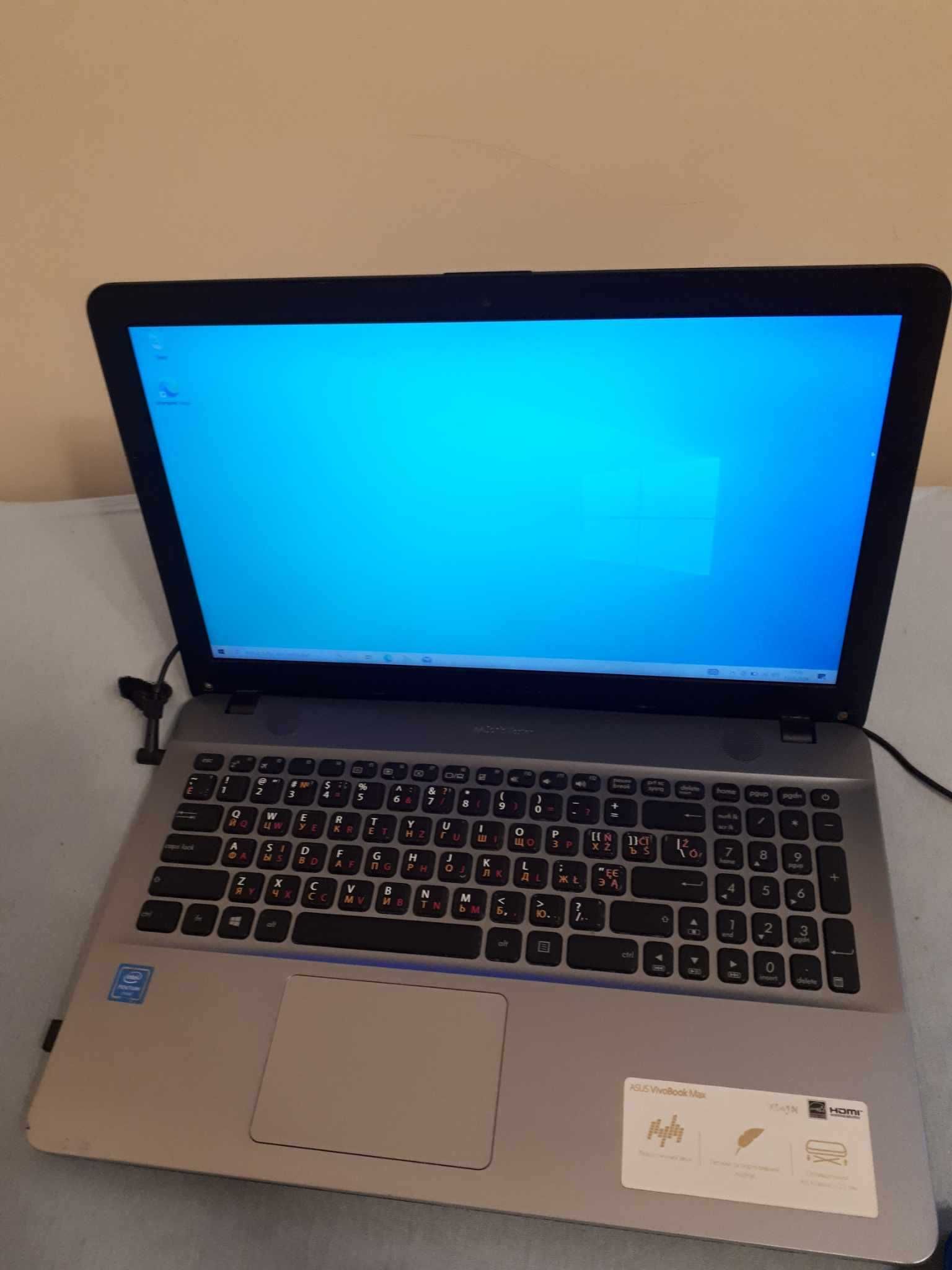 Laptop Asus VivoBook Max R541N
