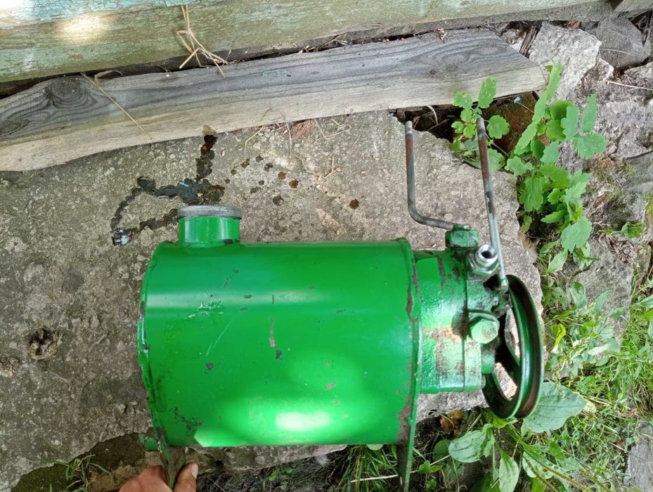 Запчастини до комбайна Вольво 800