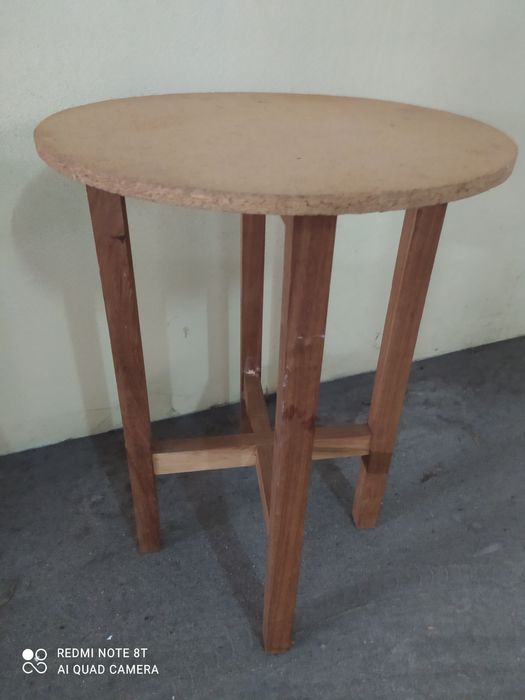 Mesa redonda/Camilha