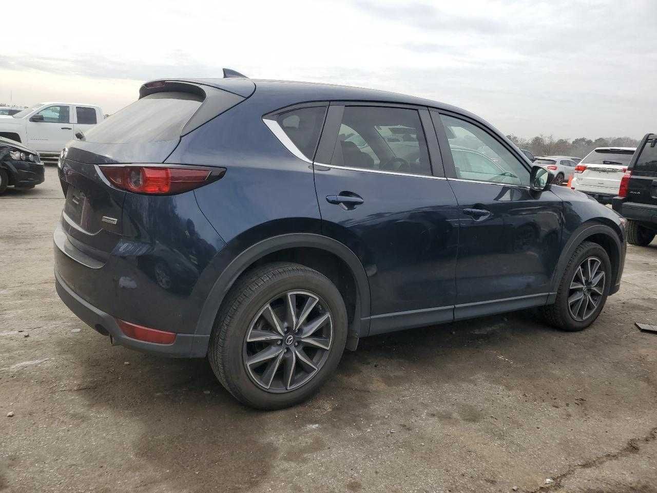 2018 Mazda XC5 Touring
