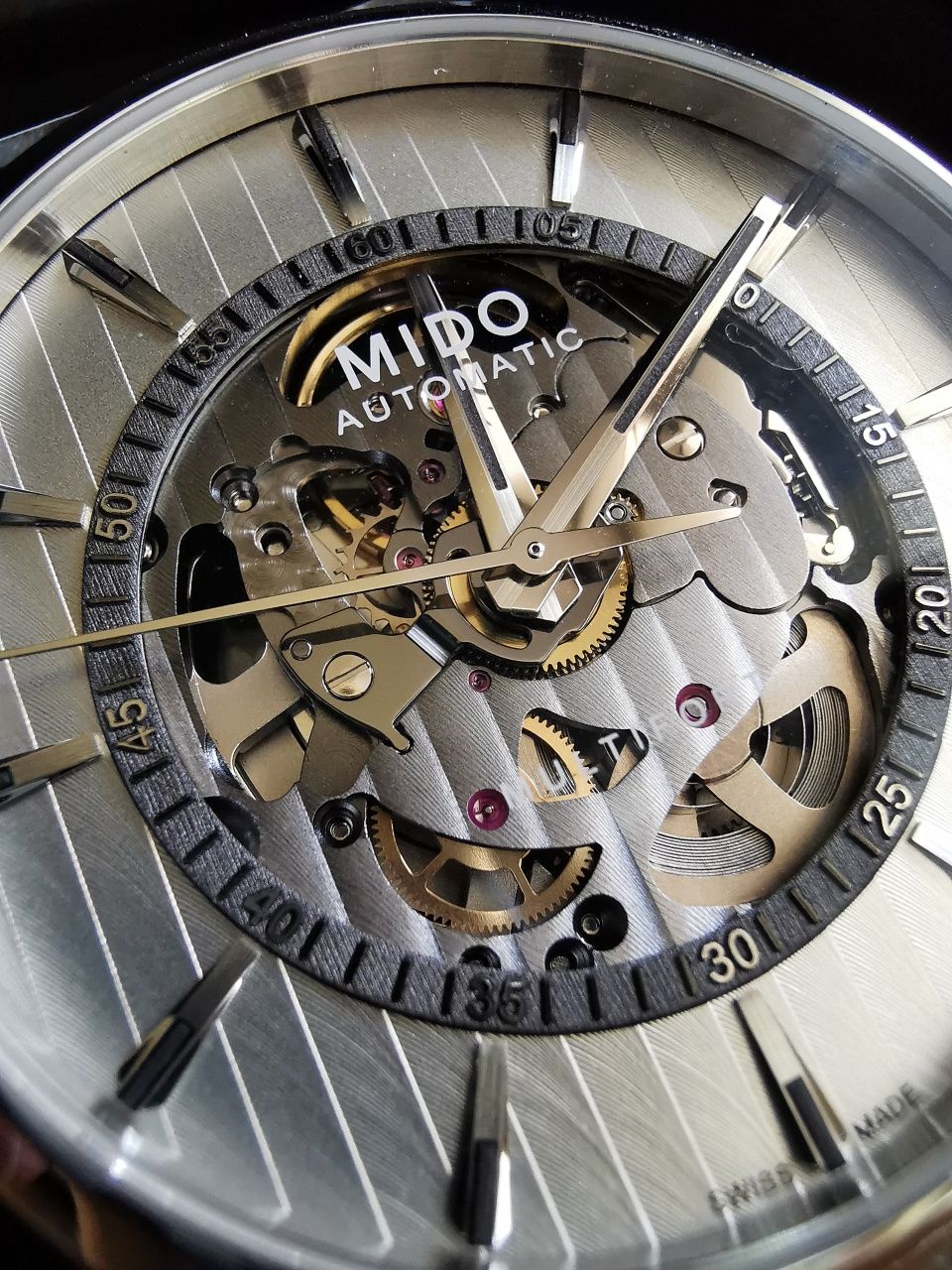 Zegarek MIDO Multifort Skeleton w rozmiarze 42 mm