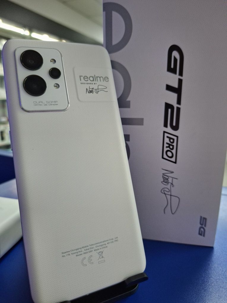 Продам в ідеальном стані Realme GT2 Pro 8/128Gb