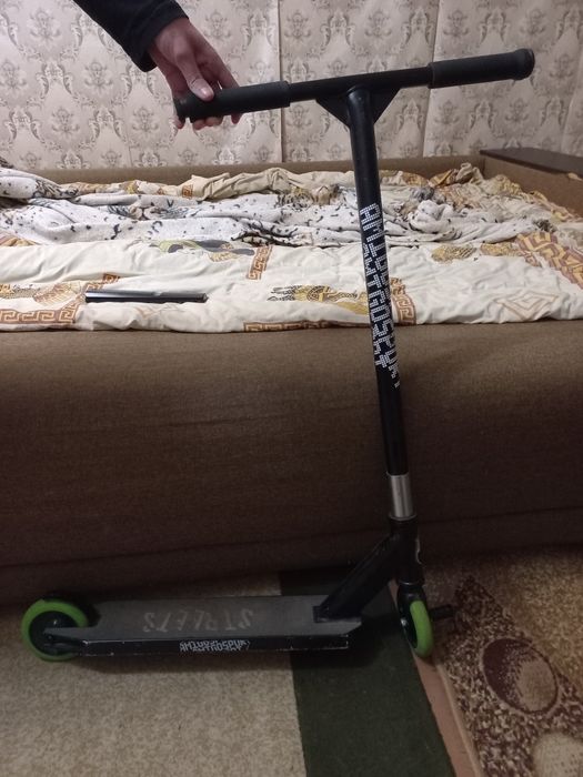 Продам трюковый самокат б/у цена 700 гривен