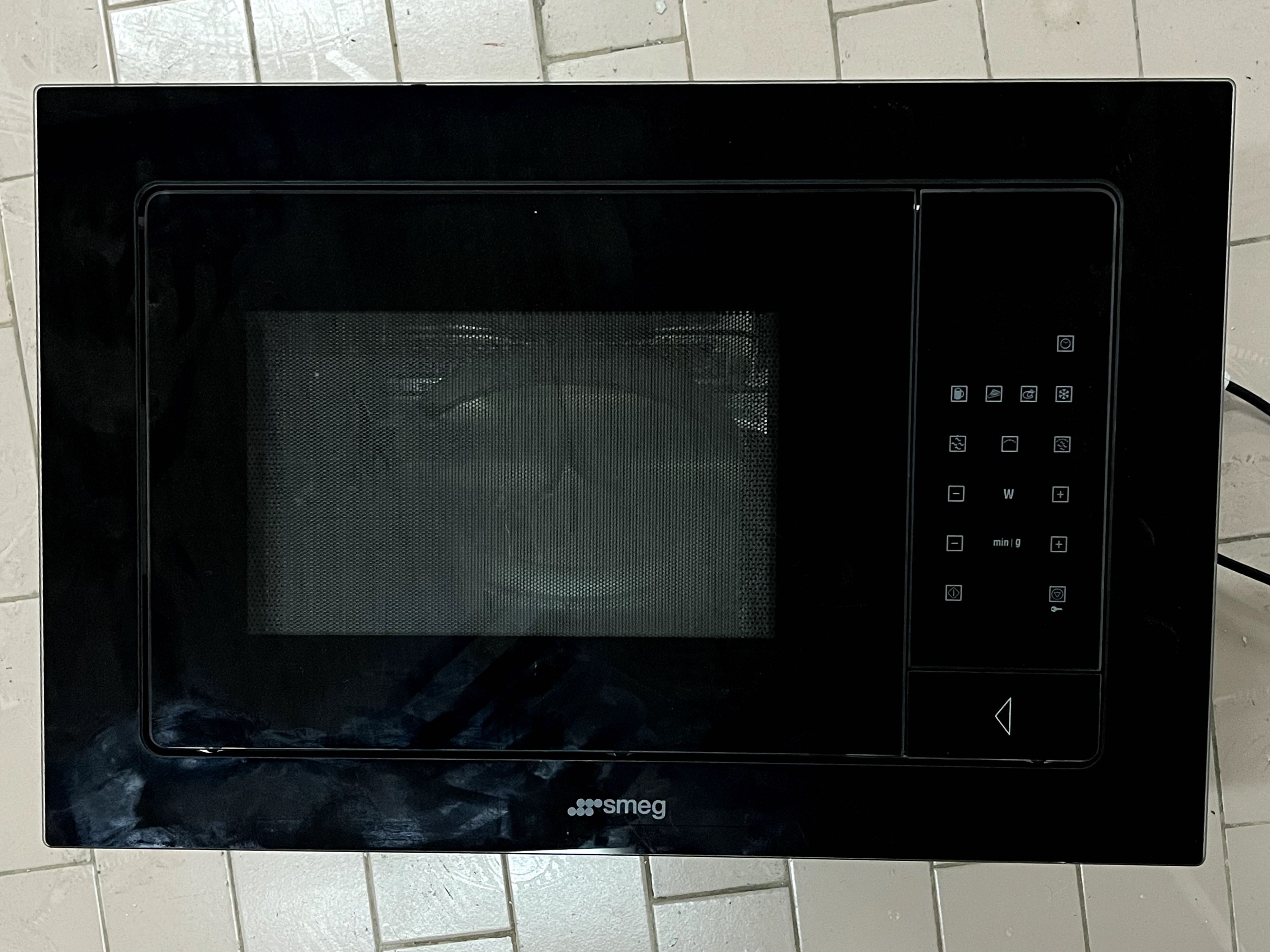 Microondas Smeg de encastrar