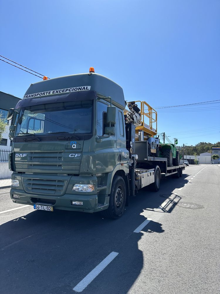 Camiao tractor  grua DAF CF e