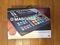 Native Instruments MASCHINE STUDIO