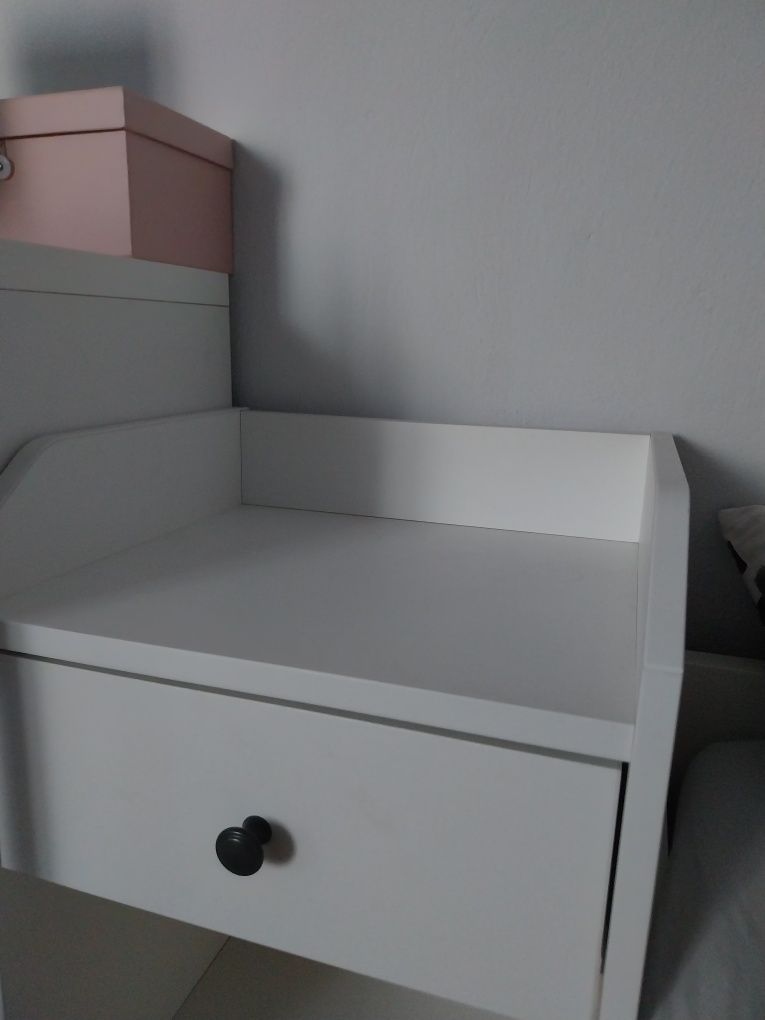 Szafka nocna z szufladą