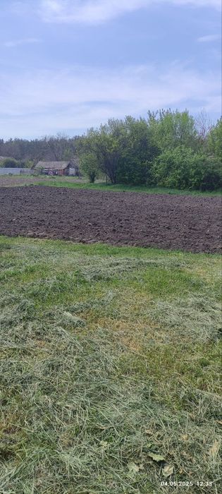 Продаж будинку із земельною ділянкою в с. Верхоли