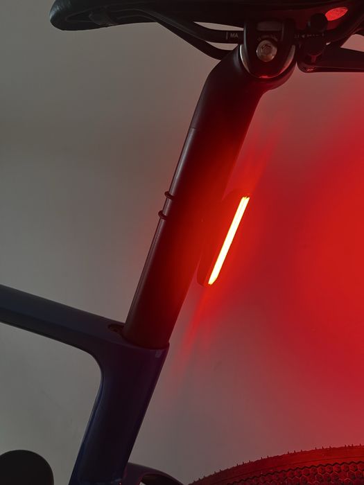Lampka tylna tyl KNOG Blinder V Bolt LED USB