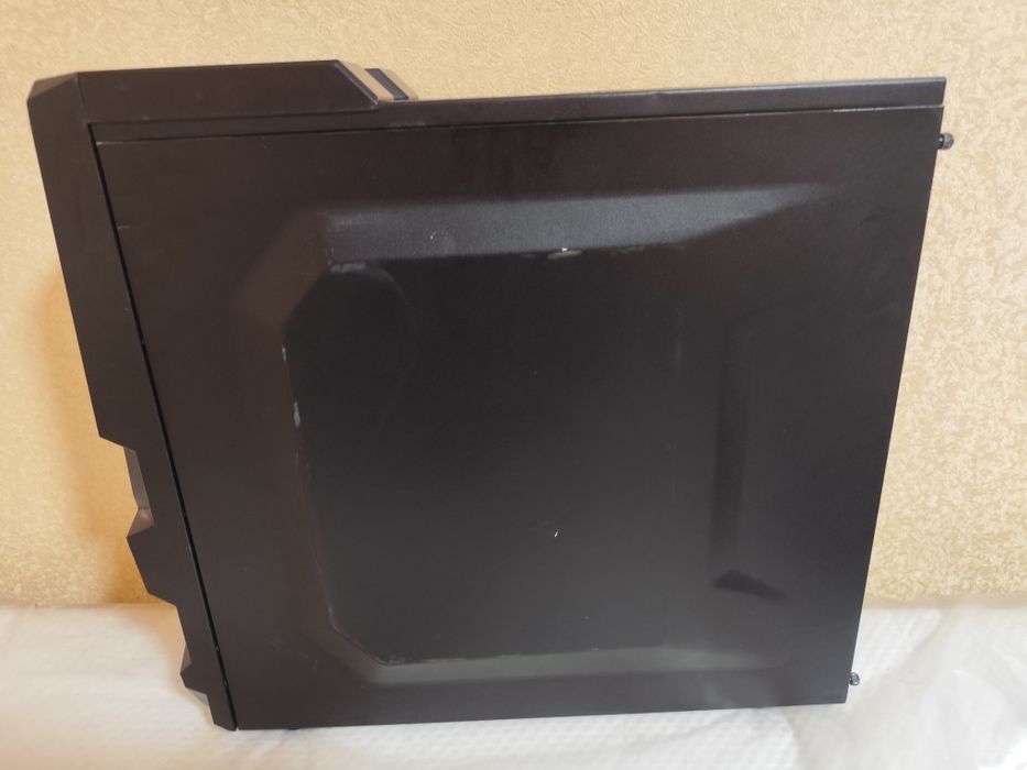 корпус cooler master gigabyte затичка