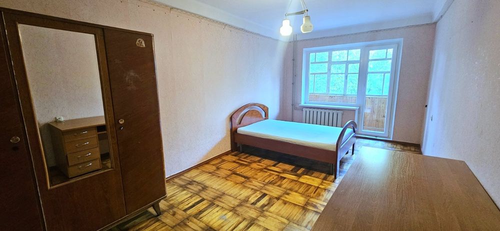 Продам 3к.кв, 3й поверх/9, вул. Чарівна