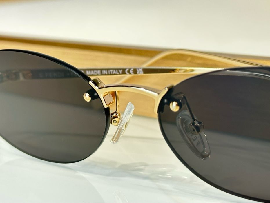 Oculos de sol Fendi