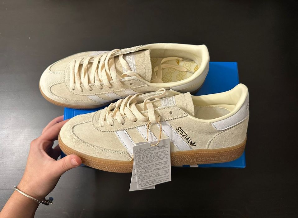 Ténis Spezial adidas Hacco