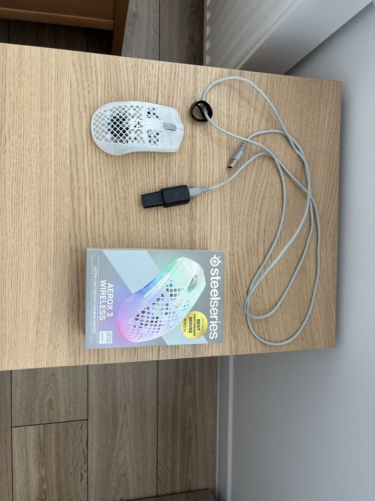 Myszka bezprzewodowa biała Steelseries Aerox 3 Wireless Ghost RGB