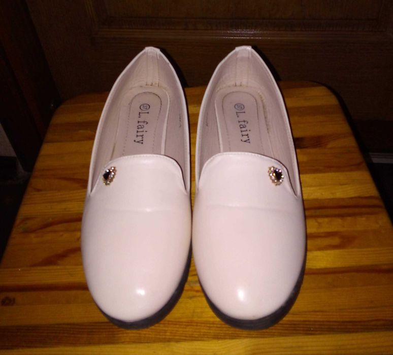 Весняні туфлі, розмір 37 у гарному стані