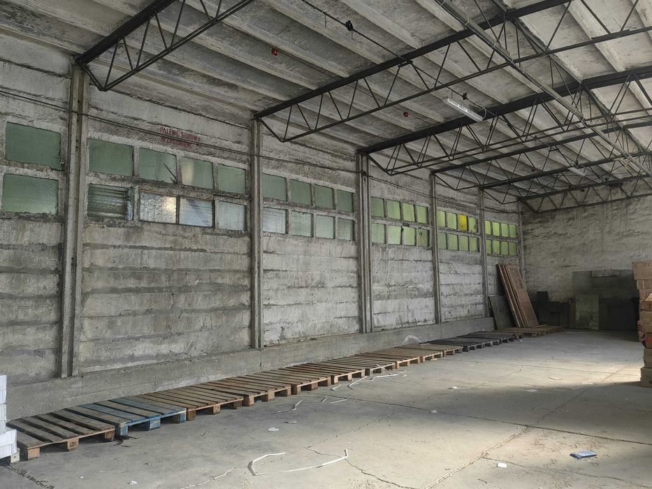 Wynajmę Magazyn ok 200m2 powierzchni
