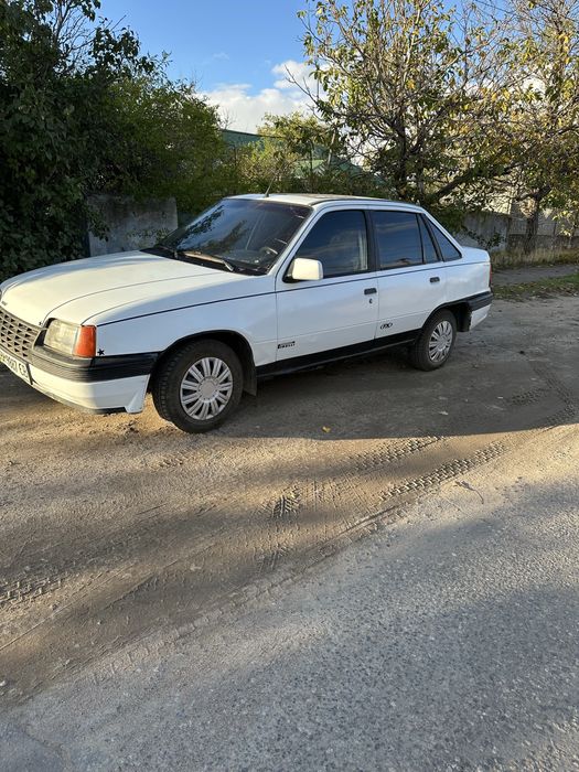 Продам на ходу Opel kadett