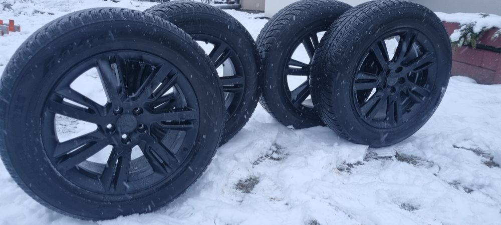 Koła Volvo XC60  z oponami zimowymi Nokian WR SUV4