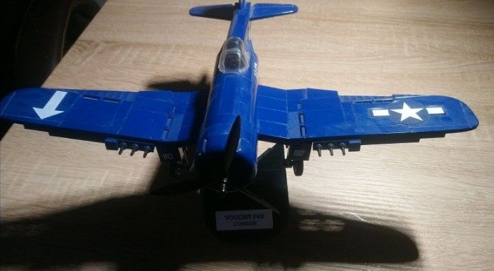 Cobi samolot corsair