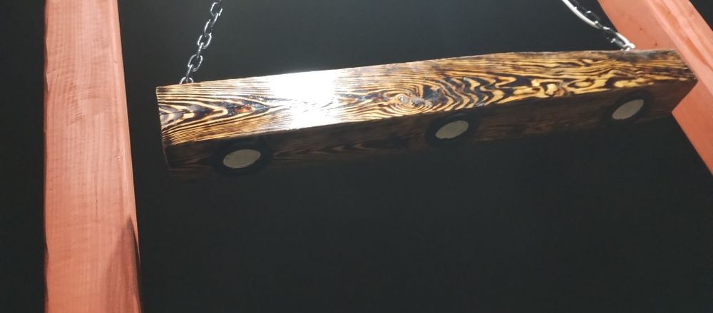 Lampa drewniana w stylu loft