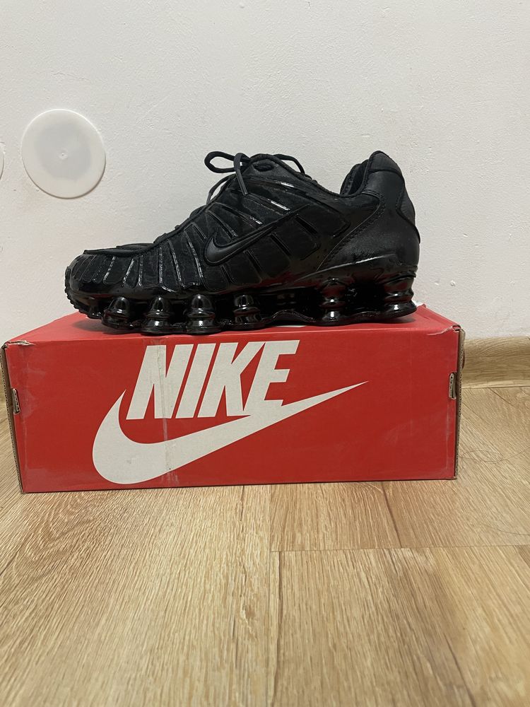 Nike shox tl.