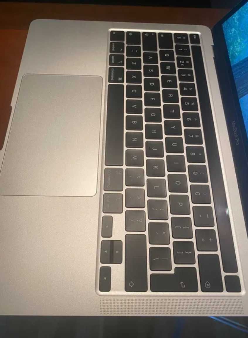  MacBook PRO 13" - 16/512 - Touchbar - 4x ThunderBolt