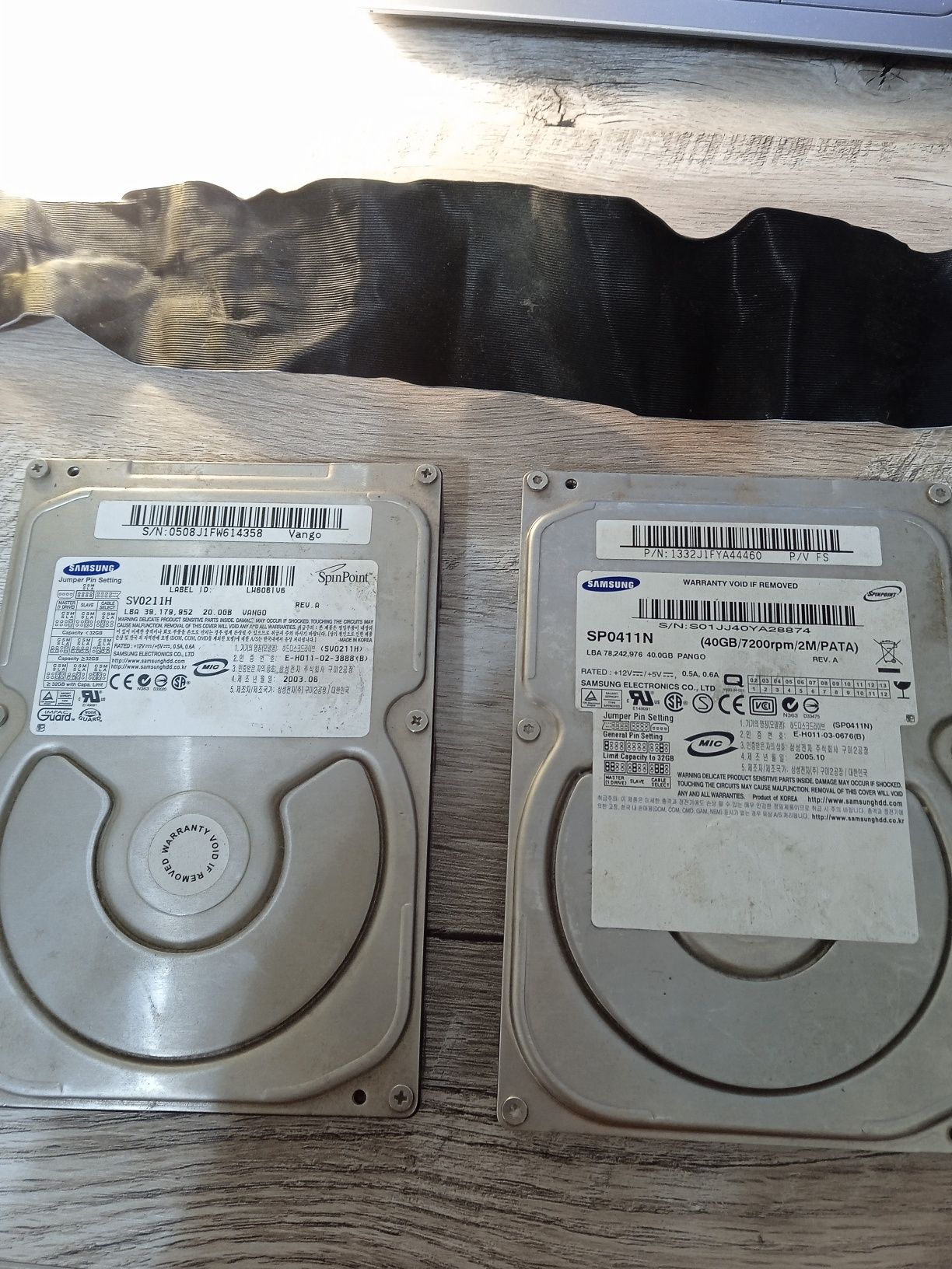 2 жорстких дисків 20-40GB