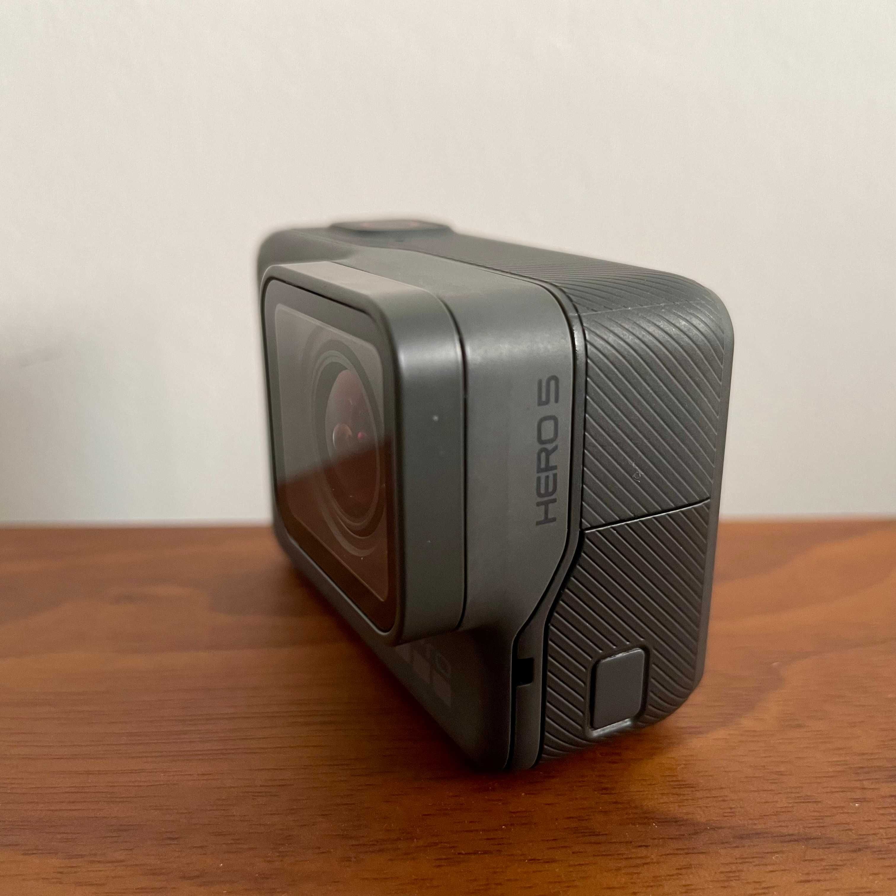 GoPro 5 com vários extras